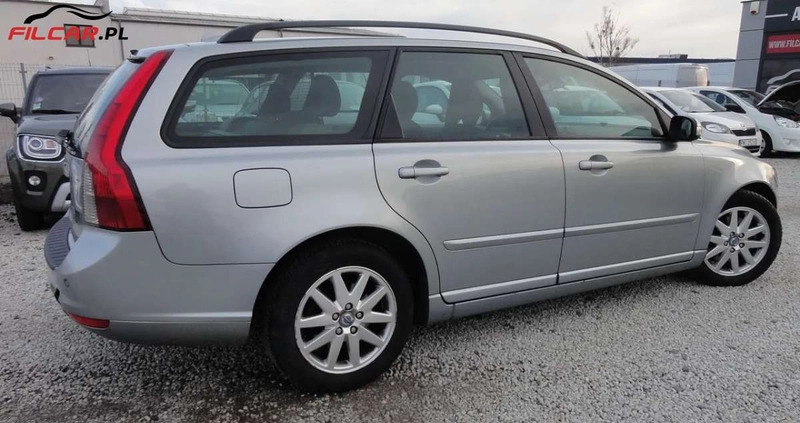 Volvo V50 cena 15000 przebieg: 200000, rok produkcji 2008 z Ujście małe 191